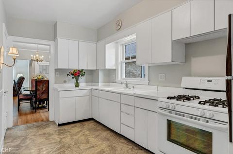 2112 Forestview Rd, Evanston, IL 60201 photo 9