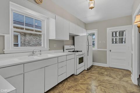 2112 Forestview Rd, Evanston, IL 60201 photo 8