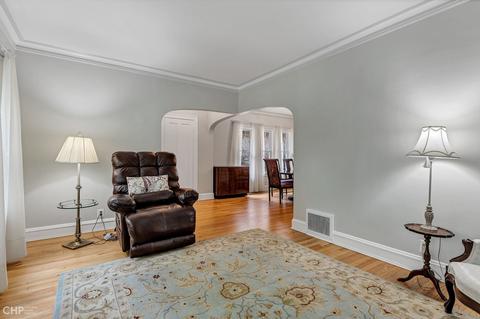 2112 Forestview Rd, Evanston, IL 60201 photo 4