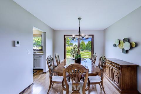 2211 Stirrup Ln, Wheaton, IL 60189 photo 6
