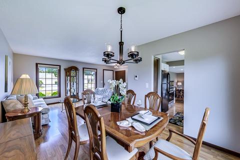 2211 Stirrup Ln, Wheaton, IL 60189 photo 5
