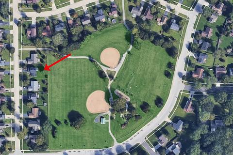 2211 Stirrup Ln, Wheaton, IL 60189 photo 24
