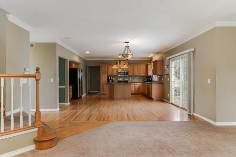 4 Honeysuckle Ct, Bloomington, IL 61704 photo 11
