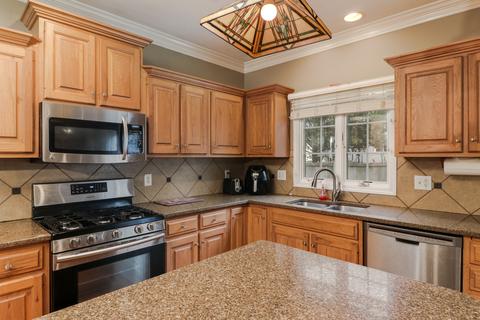 4 Honeysuckle Ct, Bloomington, IL 61704 photo 18