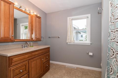 1227 E Washington St, Bloomington, IL 61701 photo 19