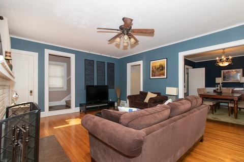 1227 E Washington St, Bloomington, IL 61701 photo 4
