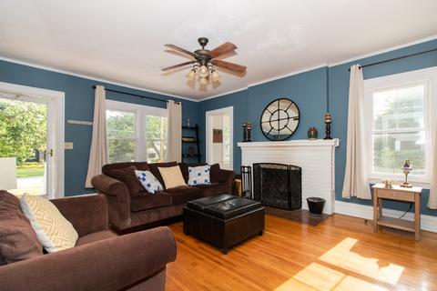 1227 E Washington St, Bloomington, IL 61701 photo 9