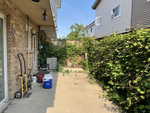 9458 Hamlin Ave, Des Plaines, IL 60016 photo 12