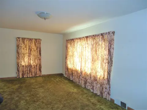 803 10th St, Peru, IL 61354 photo 5