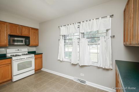 1018 Elm St, Wheaton, IL 60189 photo 6