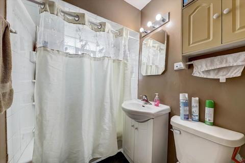 8530 Meade Ave, Burbank, IL 60459 photo 8