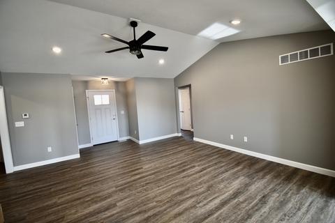 509 Raef Rd, Downs, IL 61736 photo 5