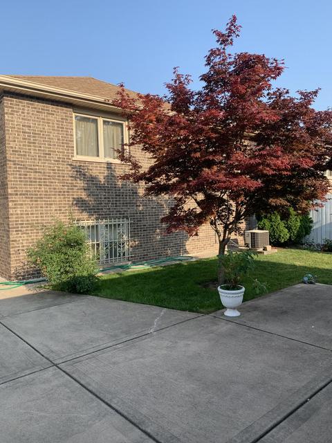 10820 S Avenue E, Chicago, IL 60617 photo 9