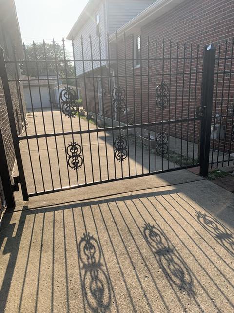 10820 S Avenue E, Chicago, IL 60617 photo 7