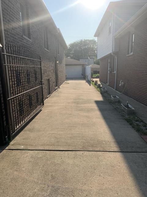 10820 S Avenue E, Chicago, IL 60617 photo 8
