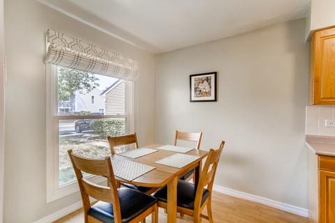 1972 Georgetown Ln, Hoffman Estates, IL 60169 photo 7