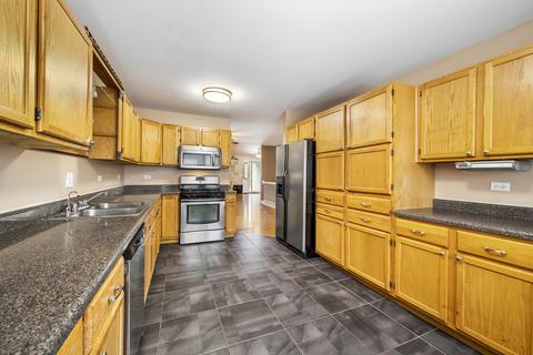 2015 Primrose Dr, Plainfield, IL 60586 photo 8