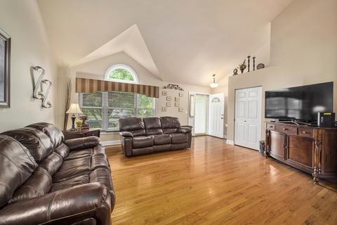 2015 Primrose Dr, Plainfield, IL 60586 photo 5