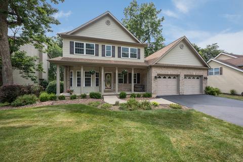 40 Chestnut Ct, Elgin, IL 60120 photo 1
