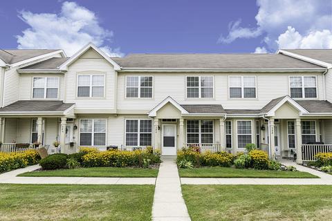 586 Bridle Ct, Lakemoor, IL 60051 photo 1