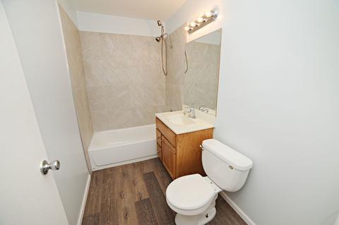 2406 Algonquin Rd #4, Rolling Meadows, IL 60008 photo 13