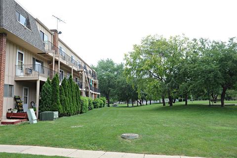 2406 Algonquin Rd #4, Rolling Meadows, IL 60008 photo 21