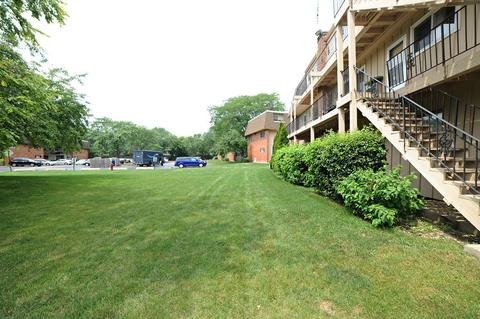 2406 Algonquin Rd #4, Rolling Meadows, IL 60008 photo 17