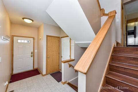 16737 Hazelwood Dr, Plainfield, IL 60586 photo 4
