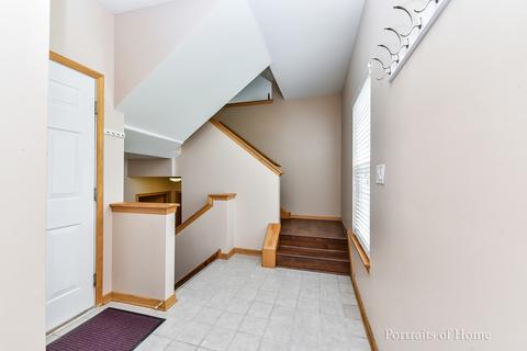 16737 Hazelwood Dr, Plainfield, IL 60586 photo 3