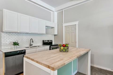 169 Barrypoint Rd, Riverside, IL 60546 photo 4