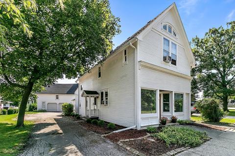 169 Barrypoint Rd, Riverside, IL 60546 photo 2