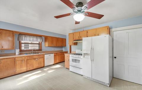 22 S Edison Ave, Elgin, IL 60123 photo 8