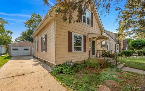 22 S Edison Ave, Elgin, IL 60123 photo 2