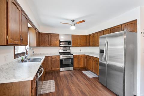 710 S Emerald Dr S, Mchenry, IL 60051 photo 6
