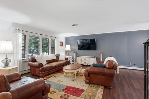 710 S Emerald Dr S, Mchenry, IL 60051 photo 3