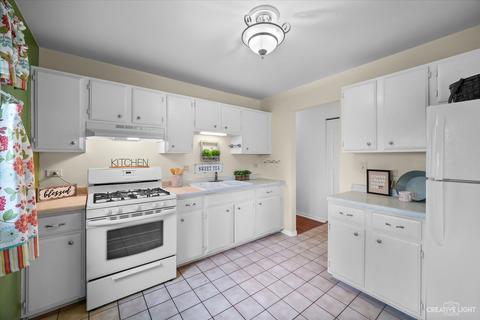 288 Jackson St, Bartlett, IL 60103 photo 6