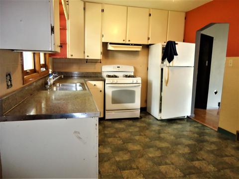 2423 8th St, Peru, IL 61354 photo 3
