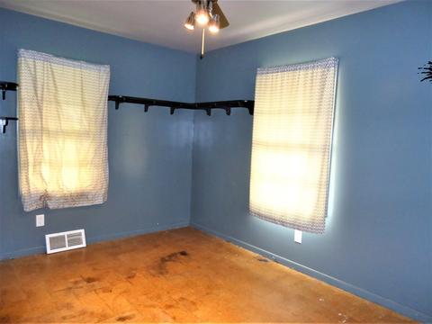 2423 8th St, Peru, IL 61354 photo 6