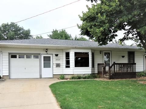 2423 8th St, Peru, IL 61354 photo 1