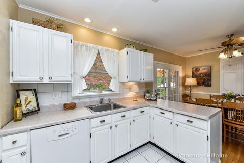 1103 Howard St, Wheaton, IL 60187 photo 8