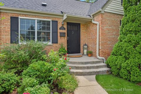 1103 Howard St, Wheaton, IL 60187 photo 2