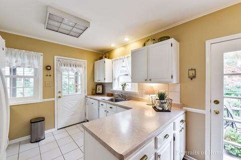 1103 Howard St, Wheaton, IL 60187 photo 10