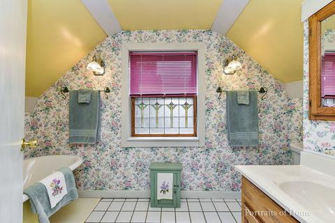 1103 Howard St, Wheaton, IL 60187 photo 16