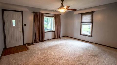 208 Douglas St, Catlin, IL 61817 photo 4