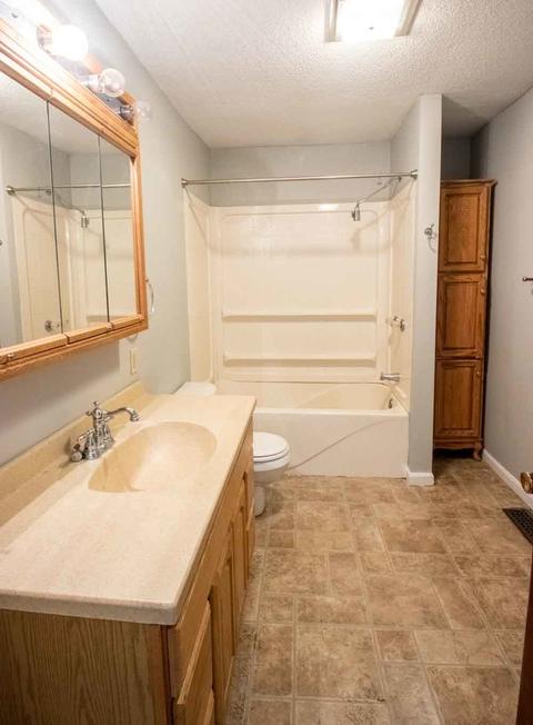 208 Douglas St, Catlin, IL 61817 photo 11