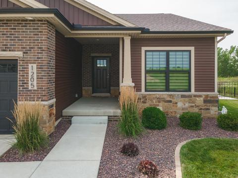 1205 Travertine Rd, Normal, IL 61761 photo 1