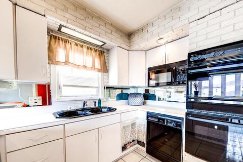 7049 W 63rd Pl, Chicago, IL 60638 photo 15