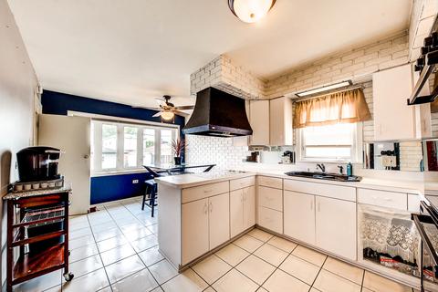 7049 W 63rd Pl, Chicago, IL 60638 photo 14