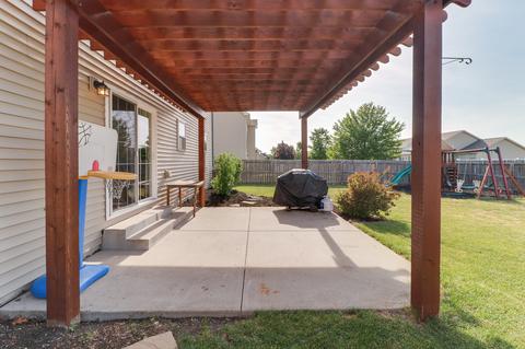 406 Labrador Ln, Normal, IL 61761 photo 10