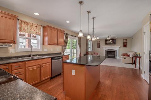 406 Labrador Ln, Normal, IL 61761 photo 18
